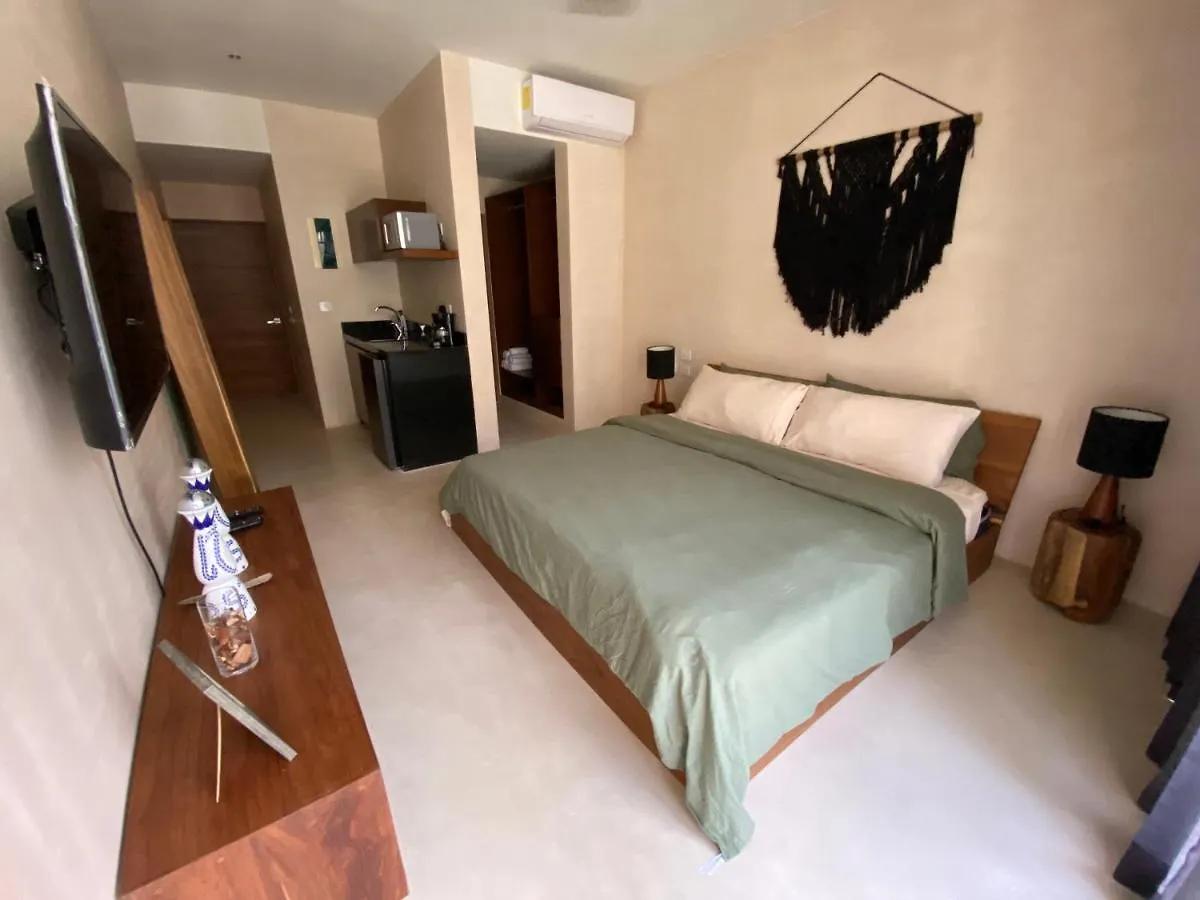 Central Tulum 0*,