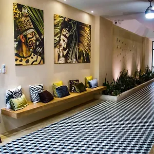 3* Apartahotel Amira